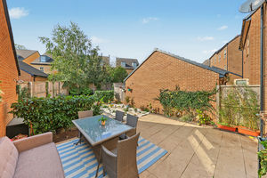 Comley Crescent